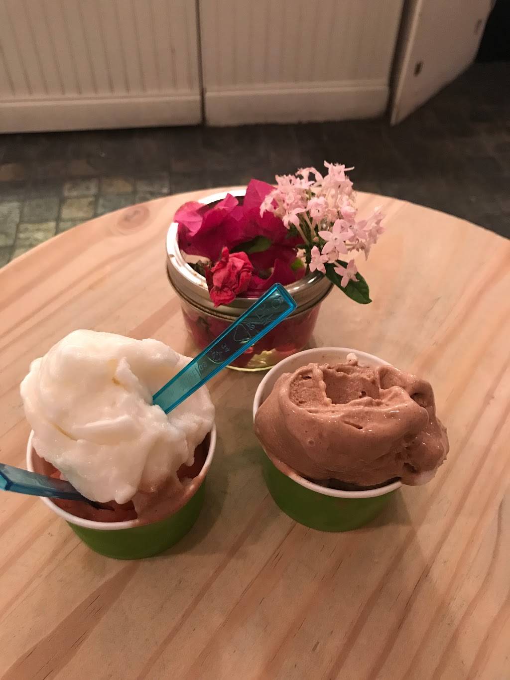 Adelheidis Organics | restaurant | 630 5th Ave S, Naples, FL 34102, USA | 2393312698 OR +1 239-331-2698