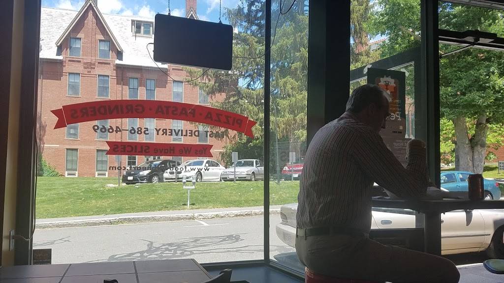 Pizza Amore | restaurant | 18 Green St, Northampton, MA 01060, USA | 4135865443 OR +1 413-586-5443