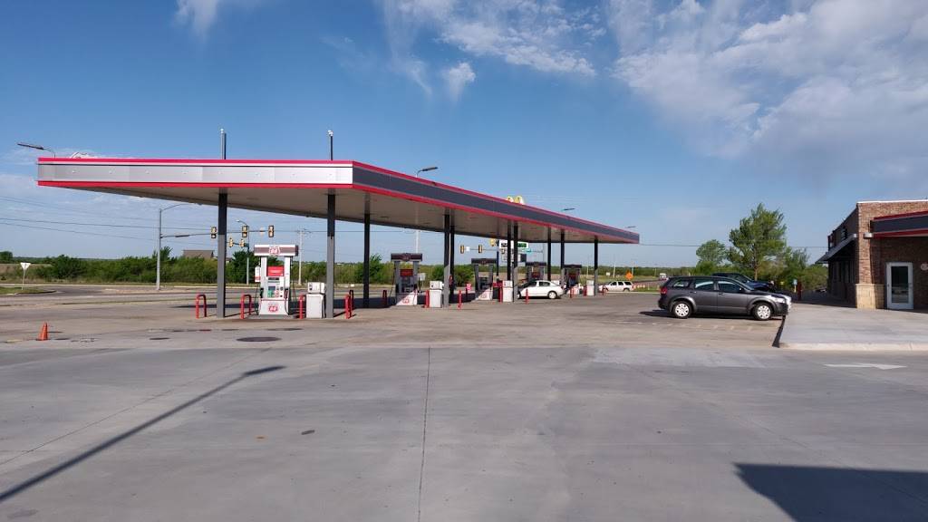 Total Express #2 | meal takeaway | 8709, 12121 Northwest Expy, Yukon, OK 73099, USA | 4053730839 OR +1 405-373-0839