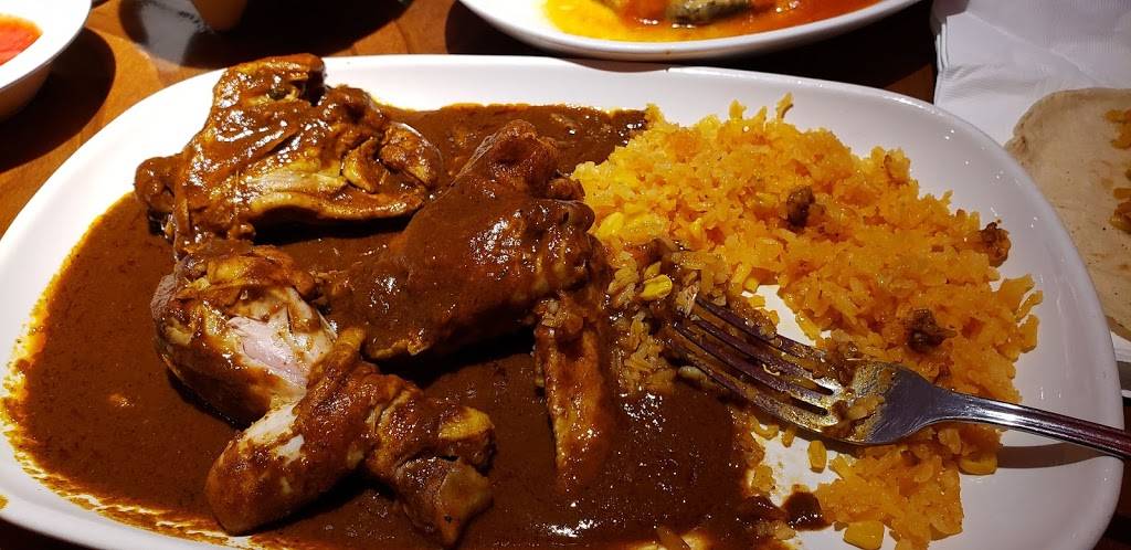 Lucys Traditional Tex Mex | restaurant | 530 W Lincoln Ave, Chandler, IN 47610, USA | 8125880020 OR +1 812-588-0020