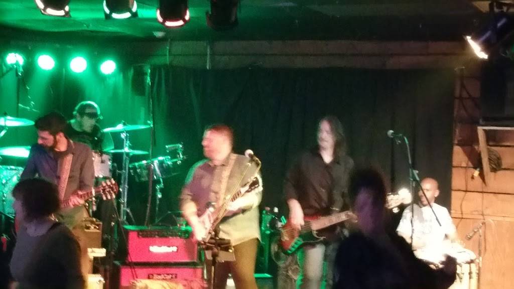 Double E Bar & Grill | night club | 4957 Lebanon Pike, Old Hickory, TN 37138, USA | 6158853400 OR +1 615-885-3400