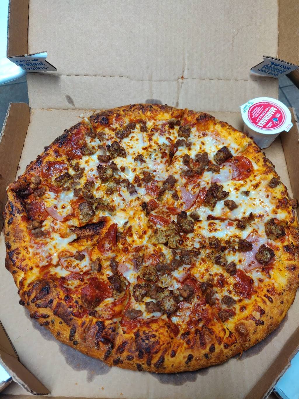 Dominos Pizza | meal delivery | 5842 Goodman Rd, Horn Lake, MS 38637, USA | 6627812781 OR +1 662-781-2781