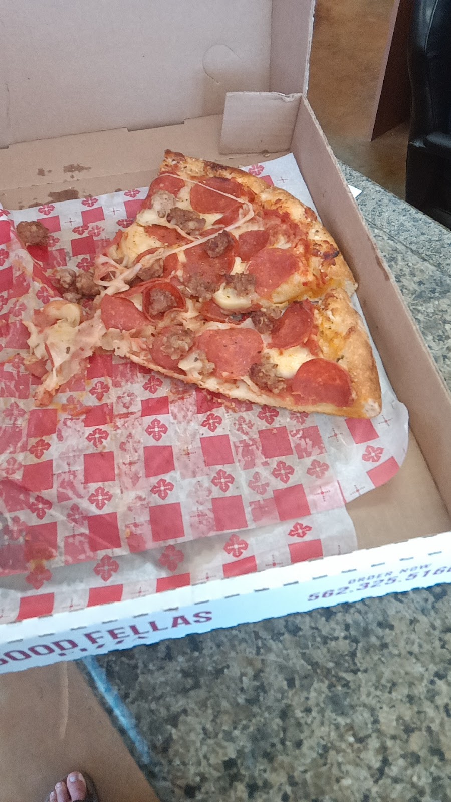 Good Fellas Pizza | restaurant | 13022 Whittier Blvd, Whittier, CA 90602, USA | 5623255166 OR +1 562-325-5166