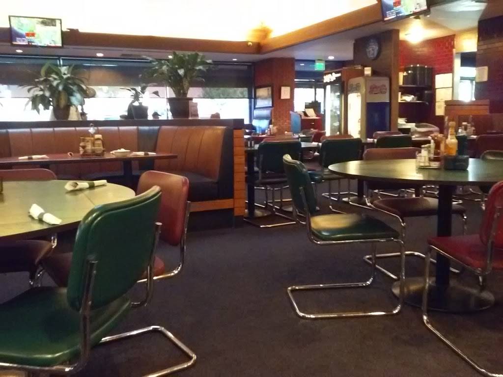 Uncle Bernies Delicatessen | restaurant | 17615 Ventura Blvd, Encino, CA 91316, USA | 8189906346 OR +1 818-990-6346