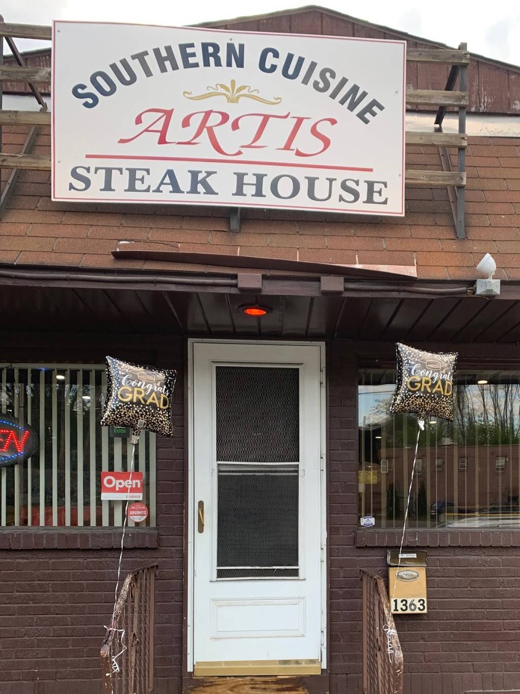 Artis Southern Cuisine & Steakhouse | restaurant | 1363 Lower Broadway, Schenectady, NY 12306, USA | 5183873569 OR +1 518-387-3569