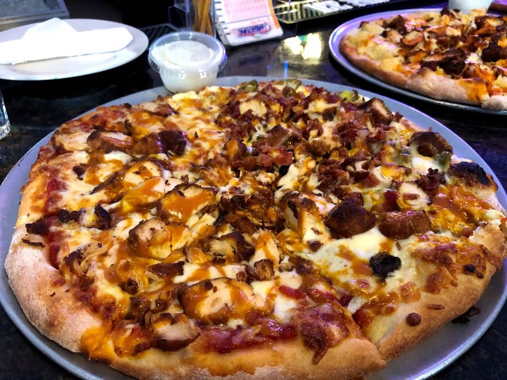 Buddys Pizza Pub | restaurant | 547 W Grove St, Middleborough, MA 02346, USA | 5089239196 OR +1 508-923-9196