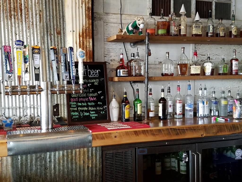 Mugshots | restaurant | 1919 Kentucky Ave #101, Vestavia Hills, AL 35216, USA | 2058249030 OR +1 205-824-9030