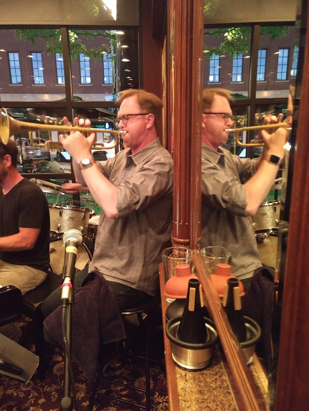 Paramount Studio Cocktails & Food | restaurant | 307 S Phillips Ave, Sioux Falls, SD 57104, USA | 6053340386 OR +1 605-334-0386