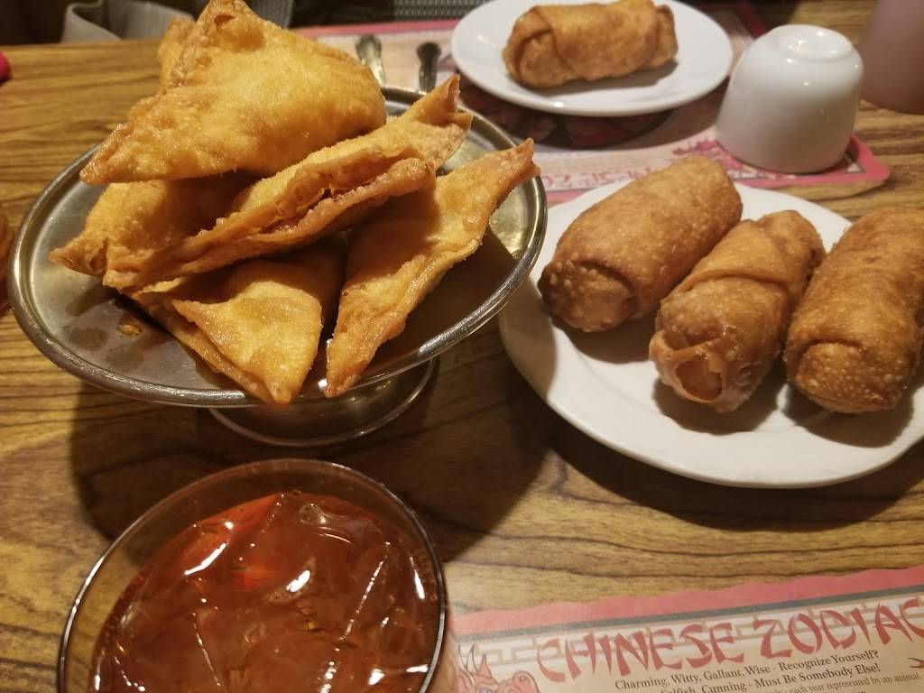 Tongs Tiki Hut | restaurant | 100 E Roosevelt Rd # 18, Villa Park, IL 60181, USA | 6308347465 OR +1 630-834-7465