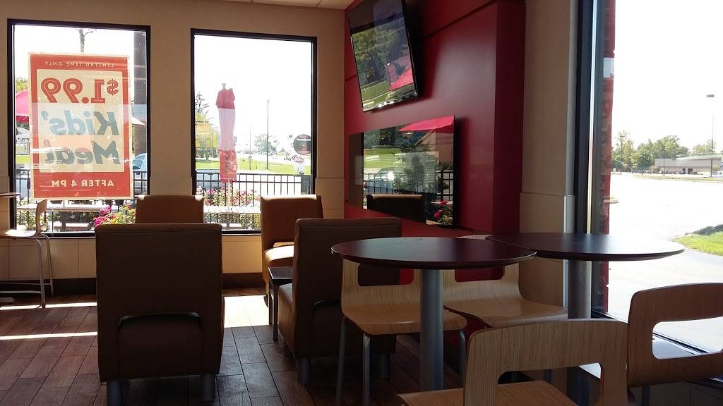 Wendys | restaurant | 524 S Memorial Dr, New Castle, IN 47362, USA | 7655214933 OR +1 765-521-4933