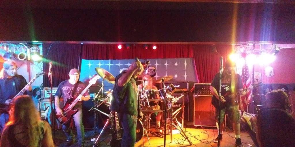 Eastside Bar and Grill | restaurant | 2530 NE 82nd Ave, Portland, OR 97220, USA | 5032342337 OR +1 503-234-2337