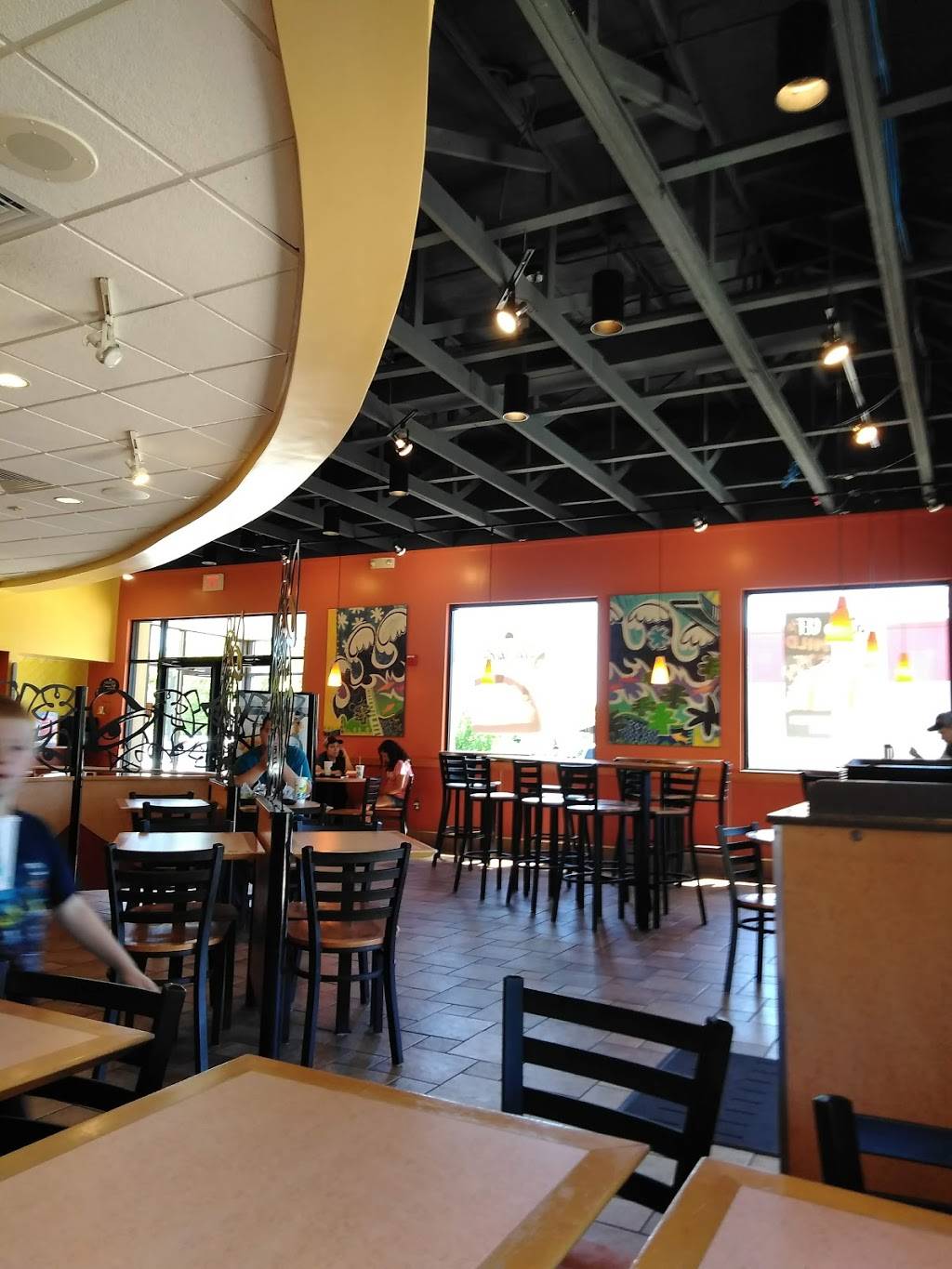 Long John Silvers | restaurant | 4112 W Elm St, McHenry, IL 60050, USA | 8153851900 OR +1 815-385-1900