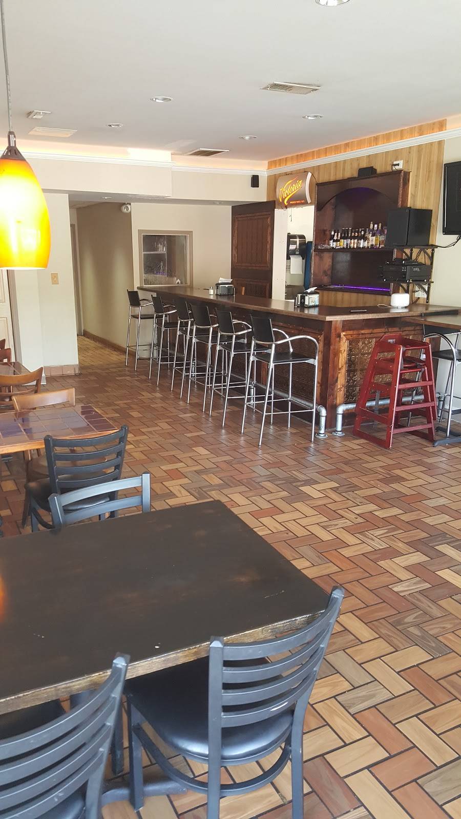 Burrito Express | restaurant | 15 US-12, Fox Lake, IL 60020, USA | 8476295585 OR +1 847-629-5585