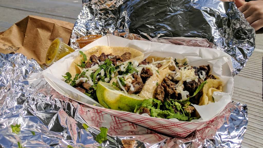 Los Fernandez Taqueria | restaurant | 1156 Irving Park Rd, Streamwood, IL 60107, USA | 6308309411 OR +1 630-830-9411