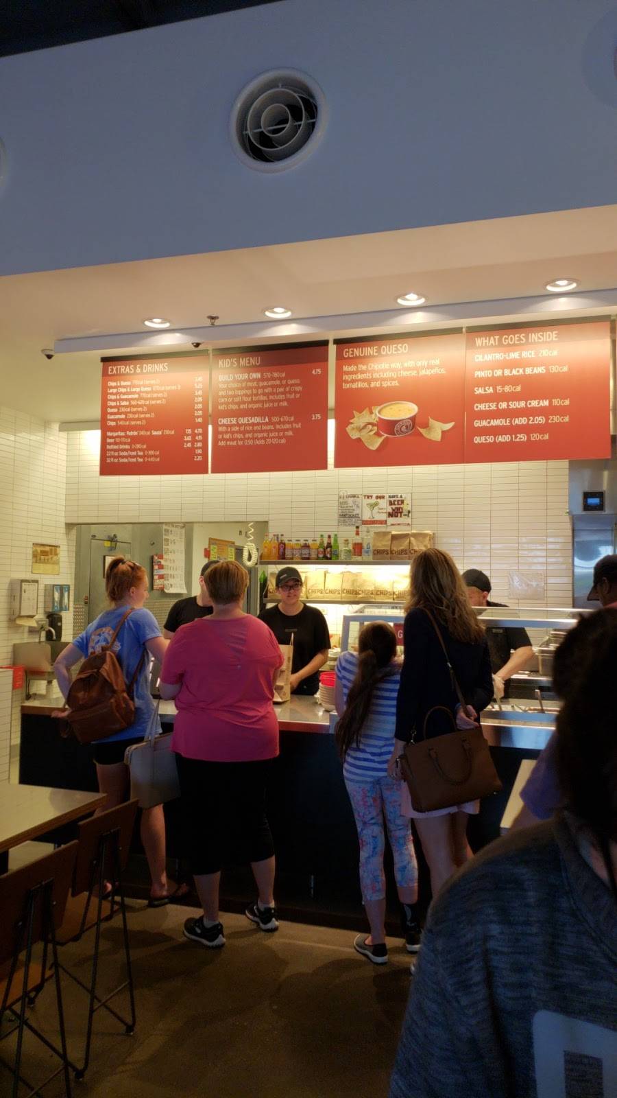 Chipotle Mexican Grill | restaurant | 2103 Clearwater Dr, Oak Brook, IL 60523, USA | 6302303076 OR +1 630-230-3076