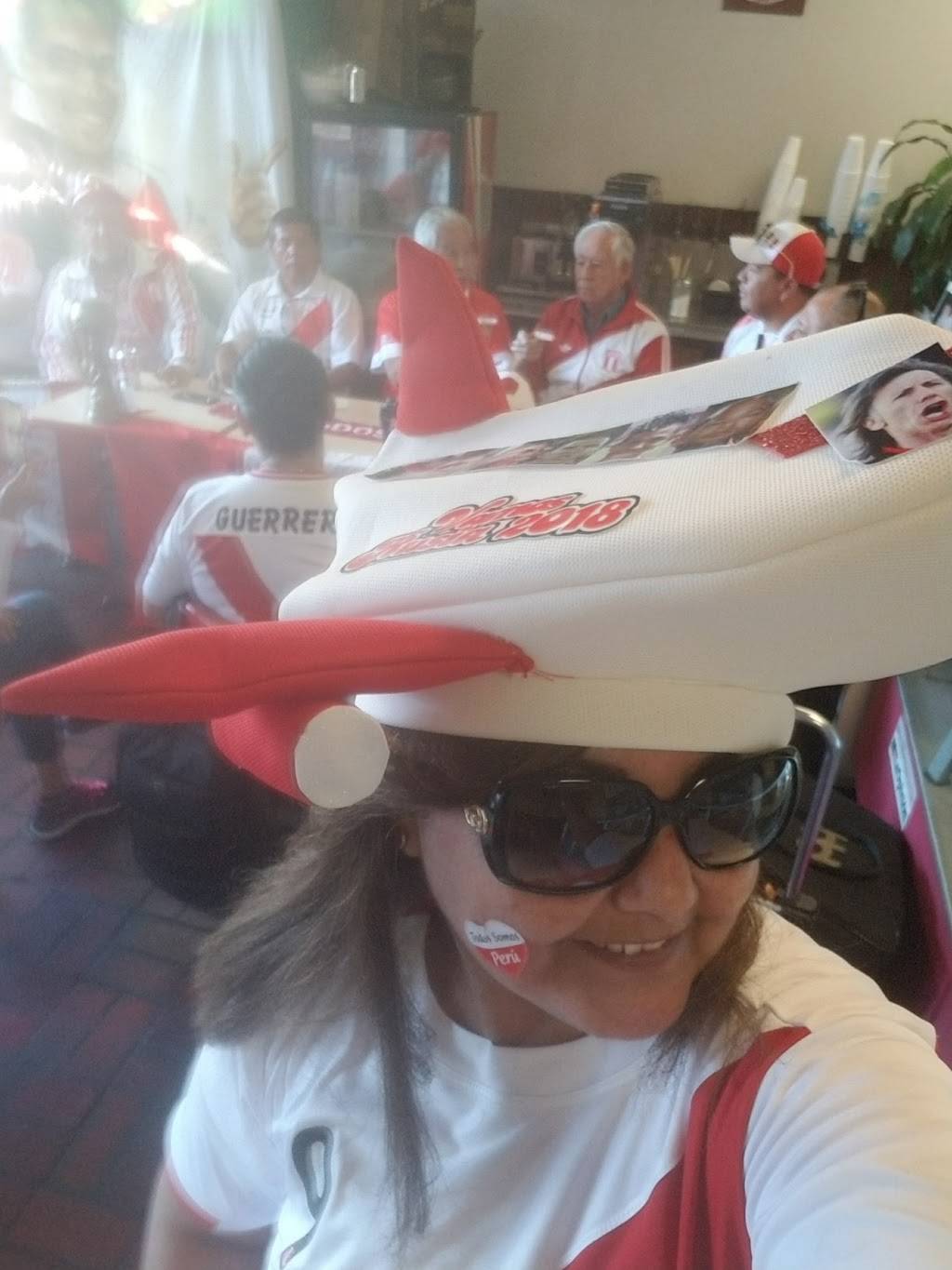 La Guanaquita | bakery | 6242 Santa Monica Blvd, Los Angeles, CA 90038, USA | 3239623151 OR +1 323-962-3151