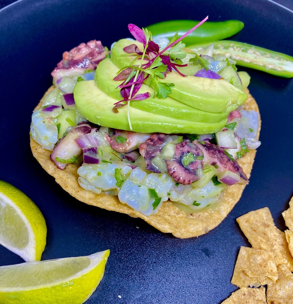 Crüdo | restaurant | 4070 Bonita Rd, Bonita, CA 91902, USA | 6198742814 OR +1 619-874-2814