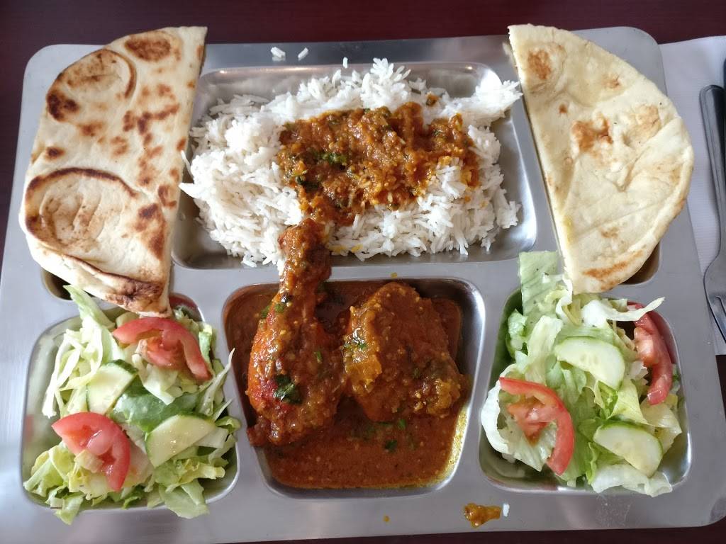 Royal Resto Bar | restaurant | 5473 Avenue Royalmount, Mont-Royal, QC H4P 1J3, Canada | 5142461769 OR +1 514-246-1769