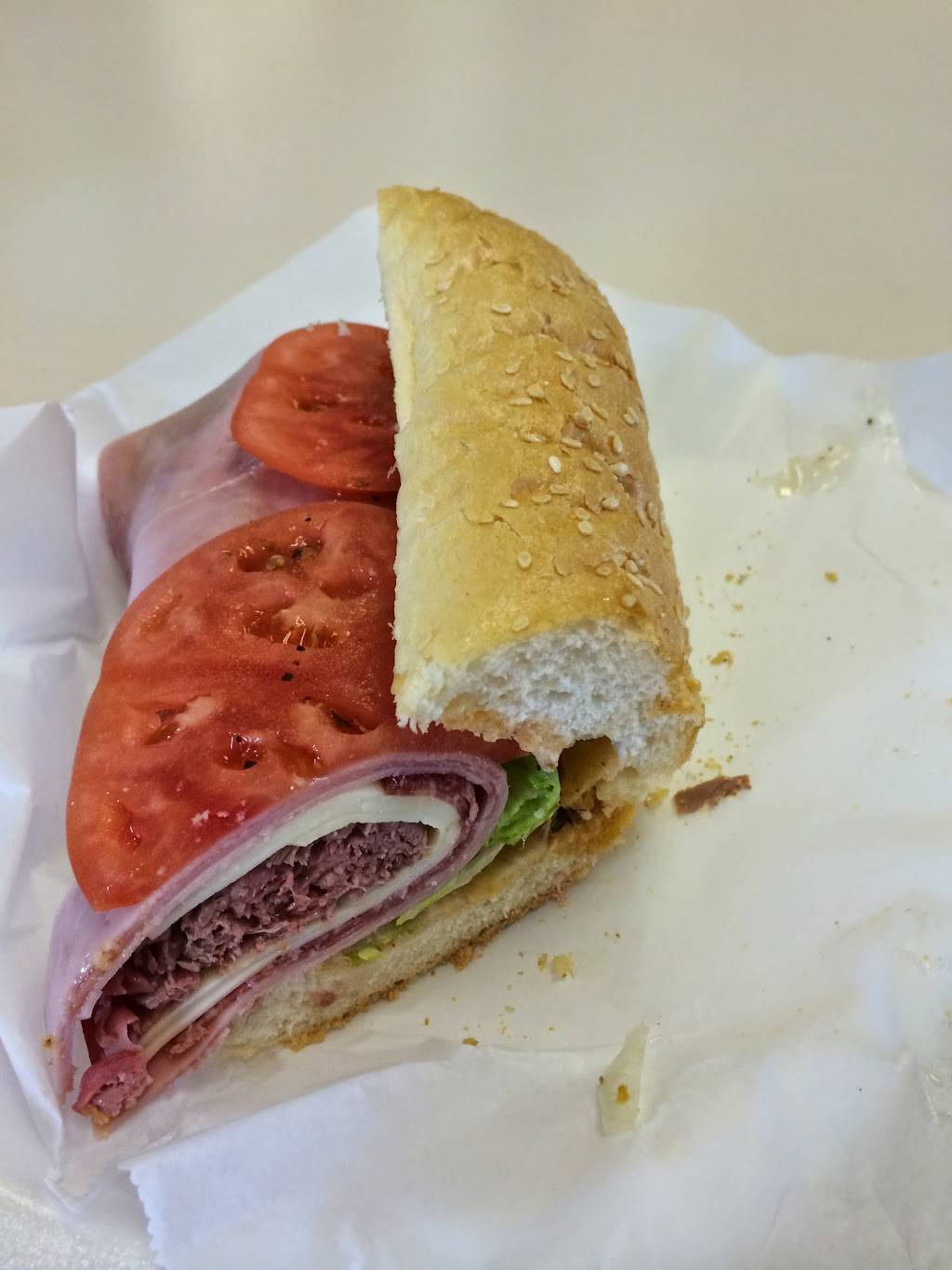 Marios | restaurant | 1700 W Lake St, Addison, IL 60101, USA | 6307750178 OR +1 630-775-0178