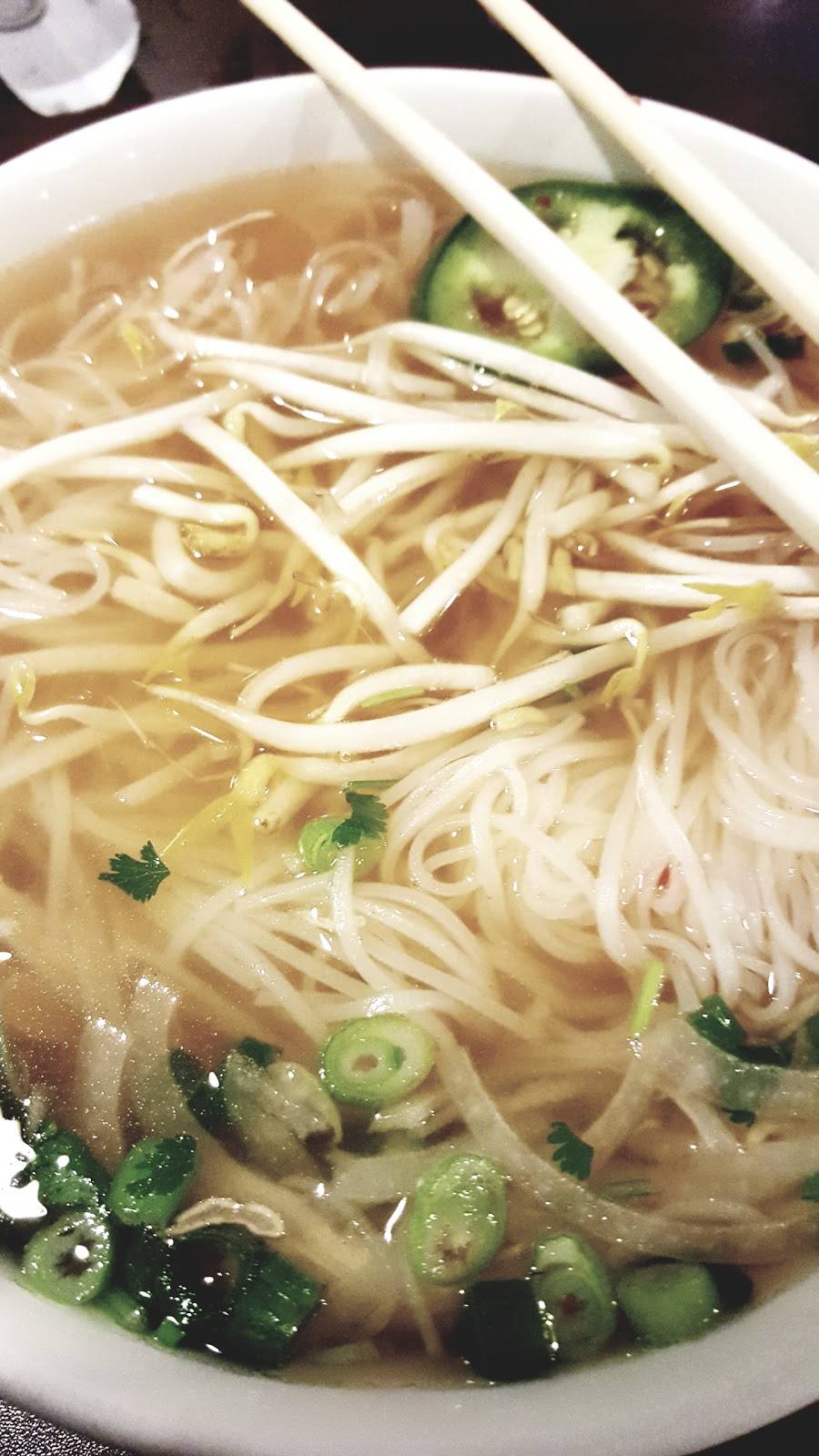 Pho OK Noodle Soup and Grill | restaurant | 890 S Monaco Pkwy, Denver, CO 80224, USA | 7203289589 OR +1 720-328-9589