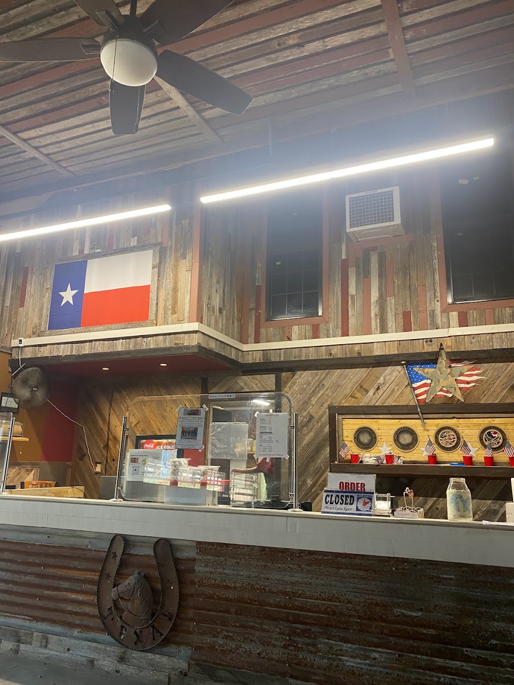 The Eagles Nest | restaurant | 4951 FM1283, Pipe Creek, TX 78063, USA | 8308500944 OR +1 830-850-0944