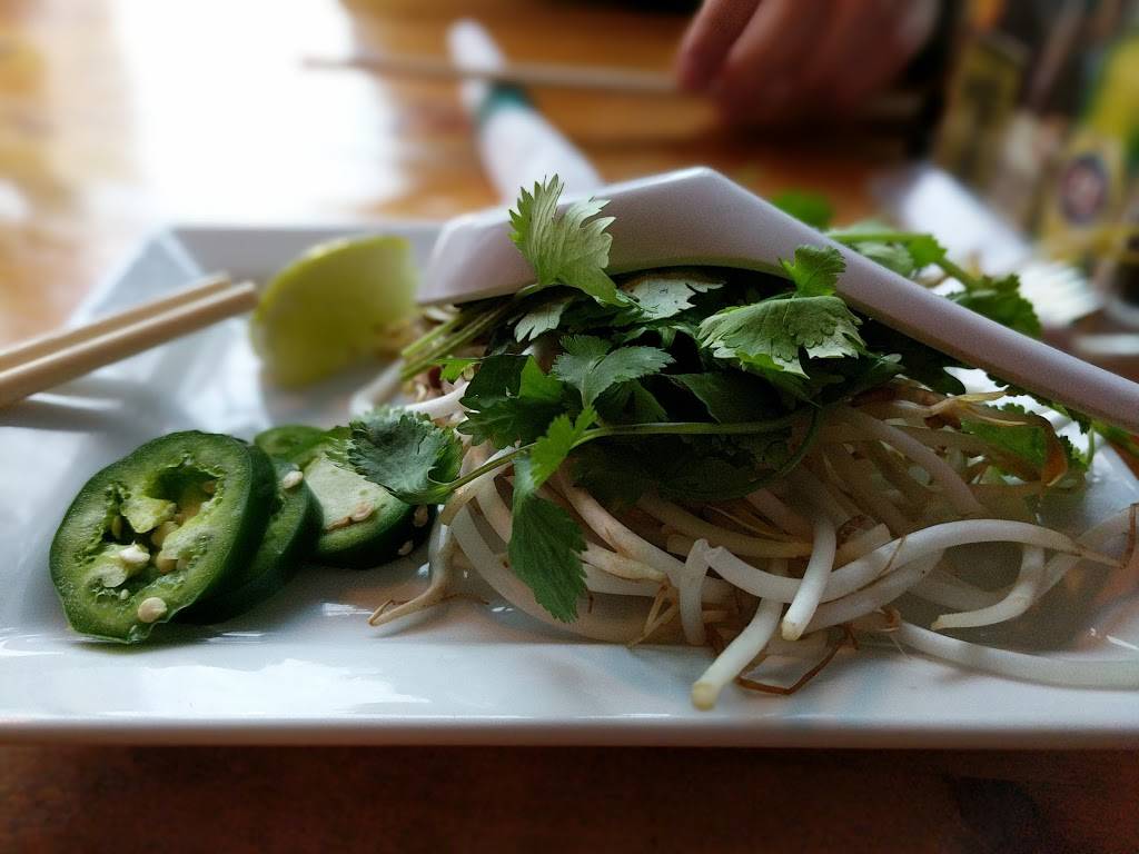 Cilantro Vietnamese Bistro | restaurant | 235 W McMillan St, Cincinnati, OH 45219, USA | 5132811732 OR +1 513-281-1732