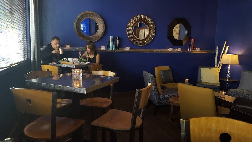 Fugazzis | restaurant | 127 W Main St, Visalia, CA 93291, USA | 5596250496 OR +1 559-625-0496