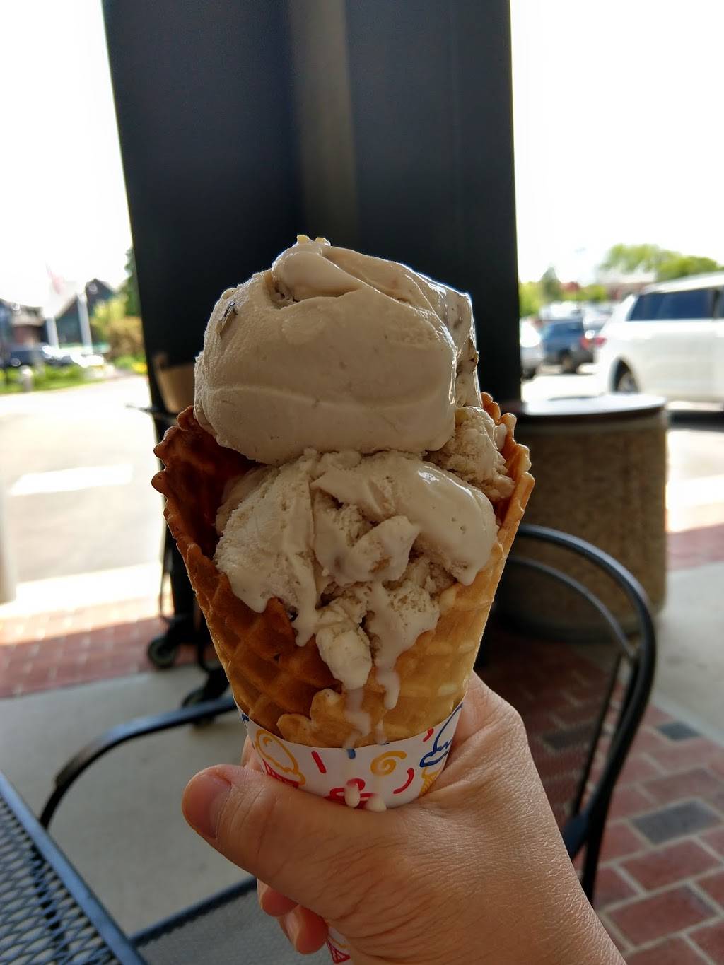 Newport Creamery | restaurant | 181 Bellevue Ave #4, Newport, RI 02840, USA | 4018466332 OR +1 401-846-6332