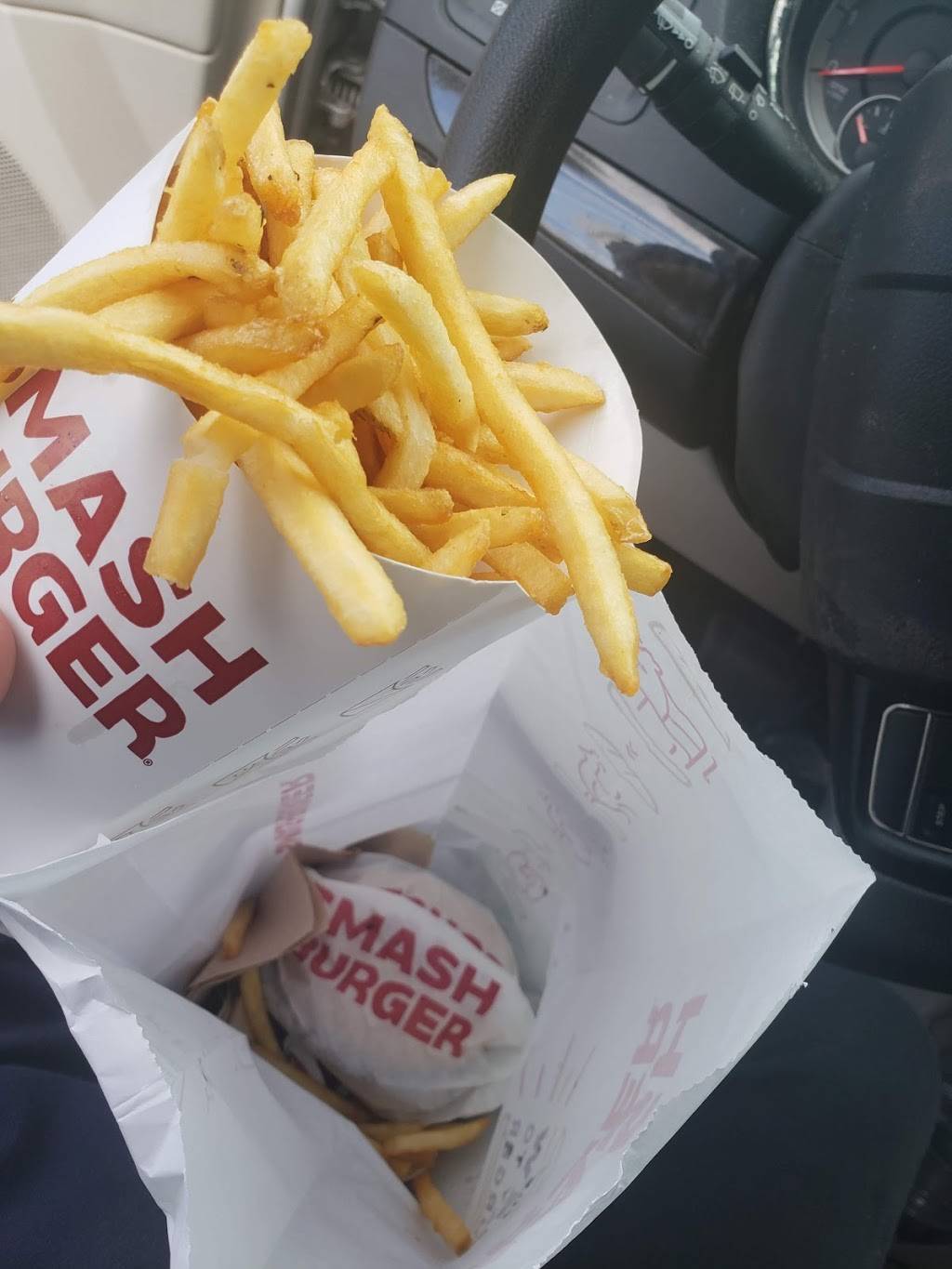 Smashburger | restaurant | 5300 E Bay Dr #300, Clearwater, FL 33764, USA | 7277546597 OR +1 727-754-6597