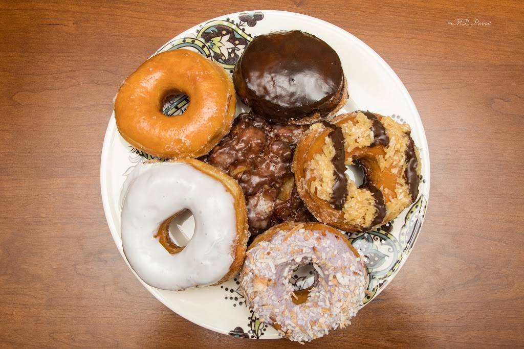 Glaze Doughnuts | bakery | 6545 S Fort Apache Rd #130, Las Vegas, NV 89148, USA | 7022462888 OR +1 702-246-2888