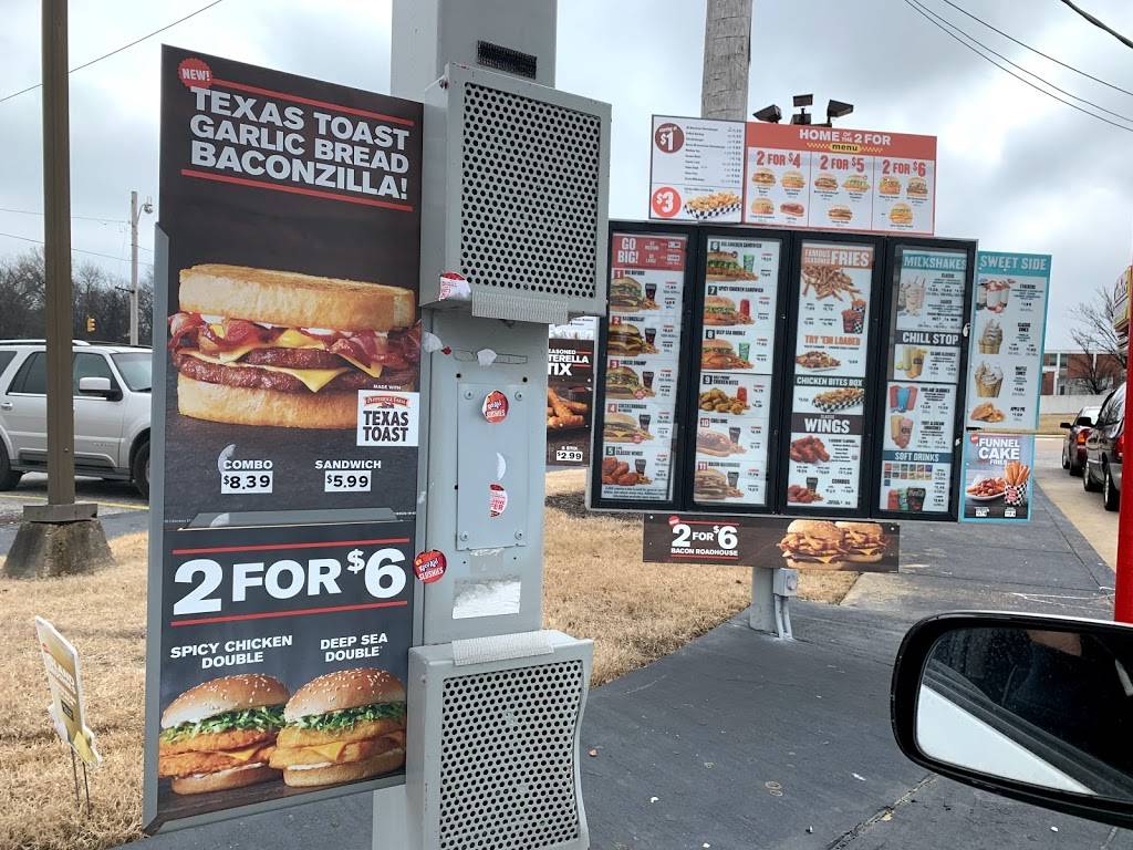 Checkers | restaurant | 434 E E.H.Crump Blvd, Memphis, TN 38126, USA | 9017744812 OR +1 901-774-4812