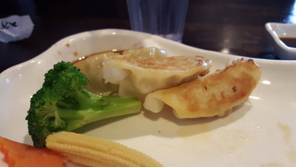 Jiangs Asian Fusion | restaurant | 380 Furrows Rd, Holbrook, NY 11741, USA | 6315695221 OR +1 631-569-5221