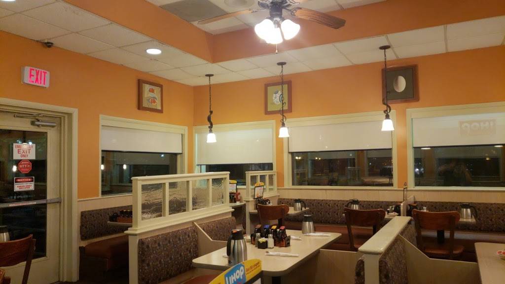 IHOP | restaurant | 935 N Stafford St, Arlington, VA 22203, USA | 7035223118 OR +1 703-522-3118