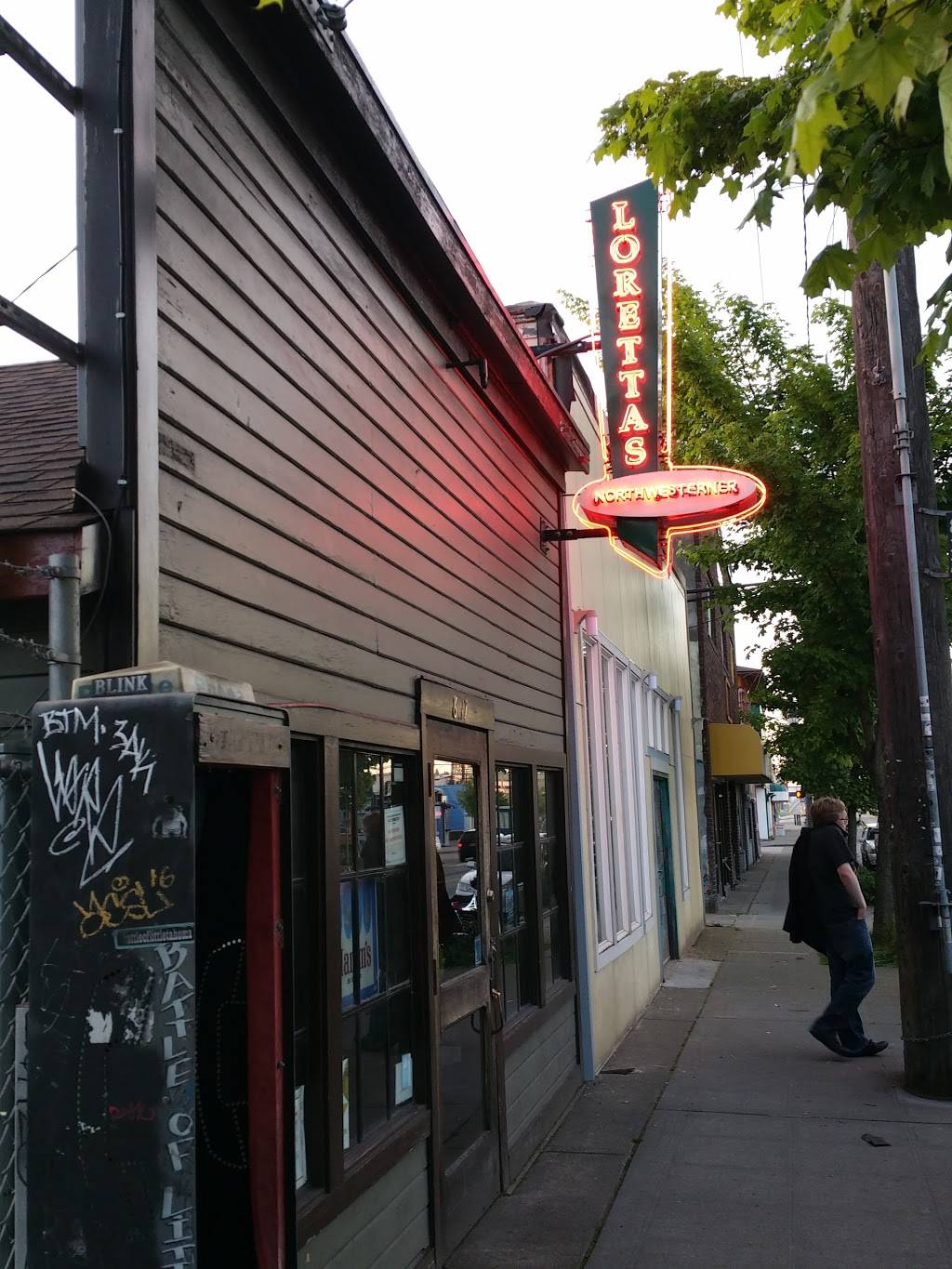 Lorettas Northwesterner | restaurant | 8617 14th Ave S, Seattle, WA 98108, USA | 2063279649 OR +1 206-327-9649