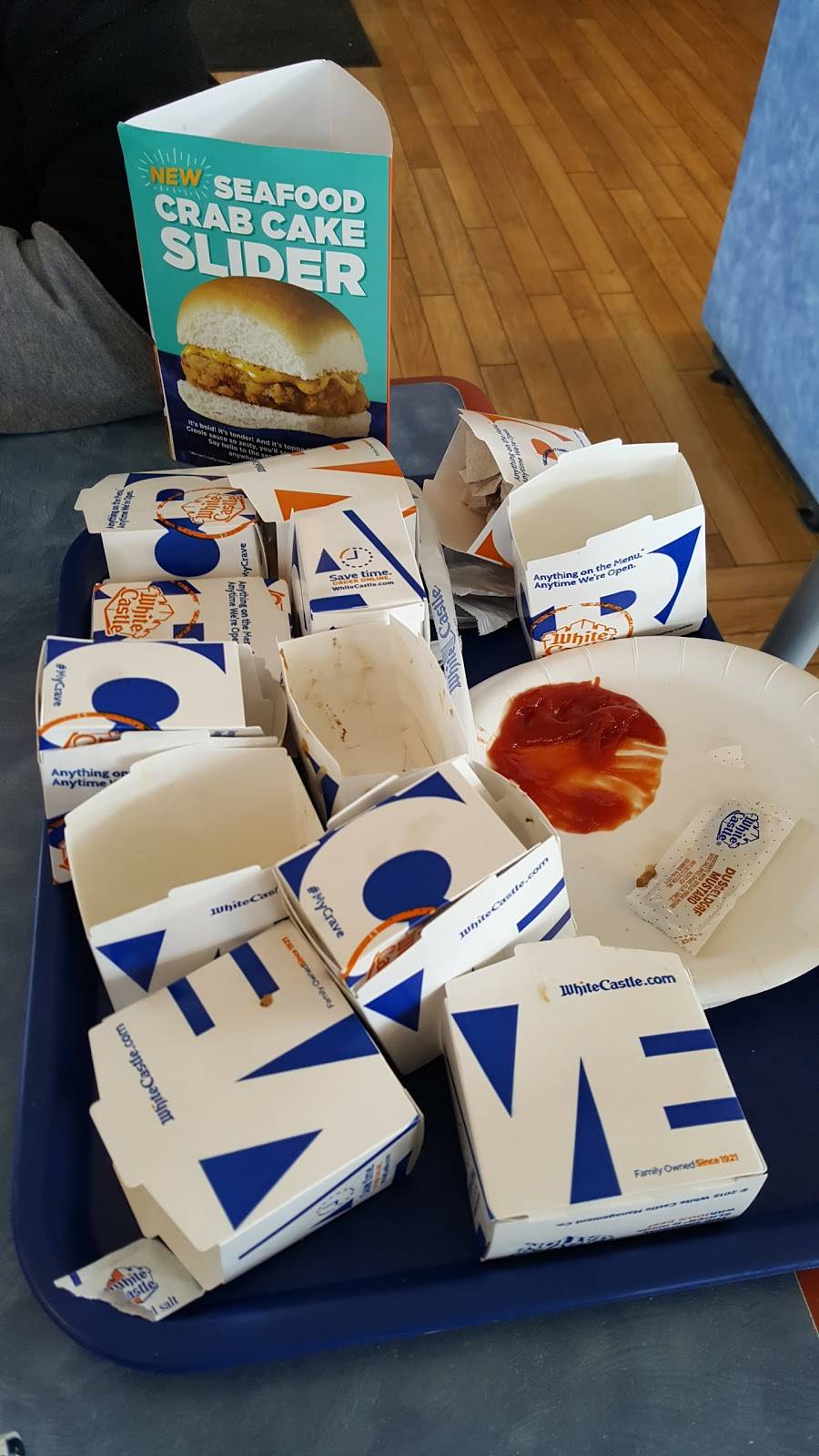 White Castle | restaurant | 241 Randall Rd, Lake in the Hills, IL 60156, USA | 8478546760 OR +1 847-854-6760