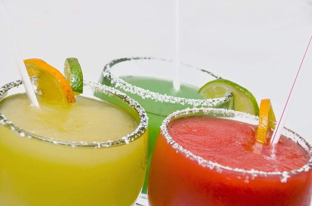 Los Cabos Cantina And Grill | restaurant | 7800 N Sommer St #106, Peoria, IL 61615, USA | 3096922710 OR +1 309-692-2710