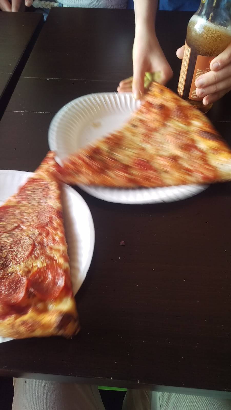 Pizzeria West | restaurant | 20 Stone Pine Rd, Half Moon Bay, CA 94019, USA | 6507269378 OR +1 650-726-9378