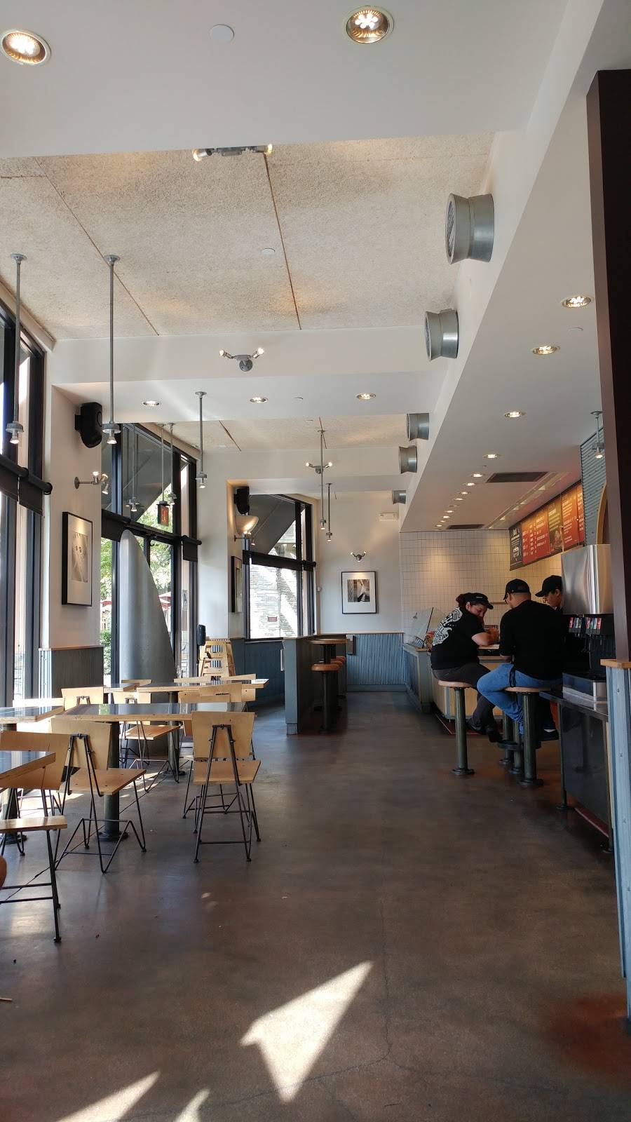 Chipotle Mexican Grill | restaurant | 24405 Town Center Dr, Valencia, CA 91355, USA | 6612842461 OR +1 661-284-2461