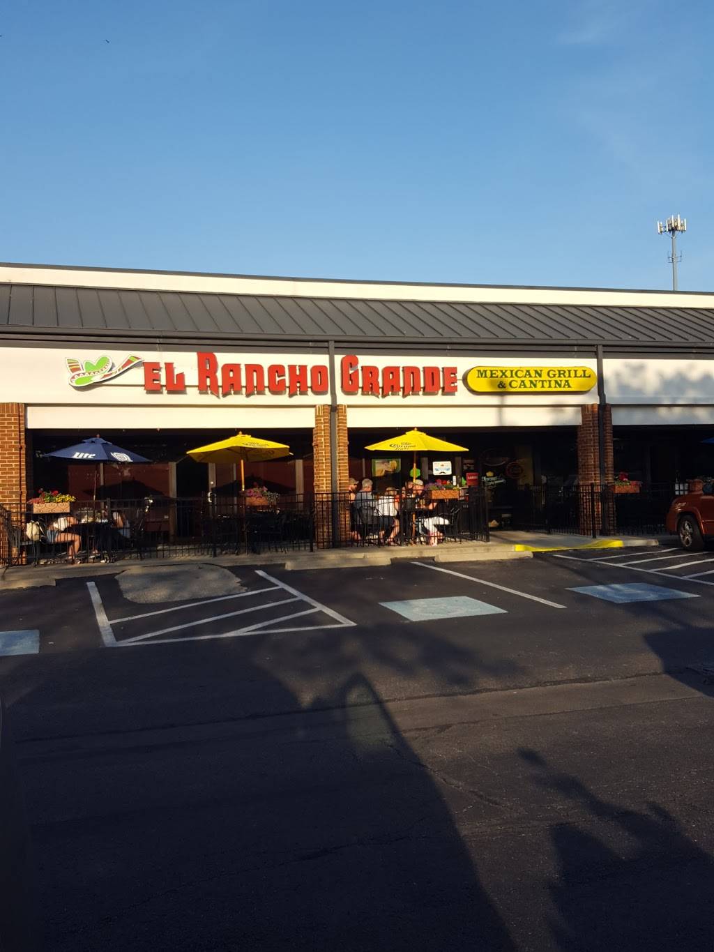 El Rancho Grande Mexican Restaurant | restaurant | 2008 S Alex Rd, West Carrollton, OH 45449, USA | 9373840200 OR +1 937-384-0200