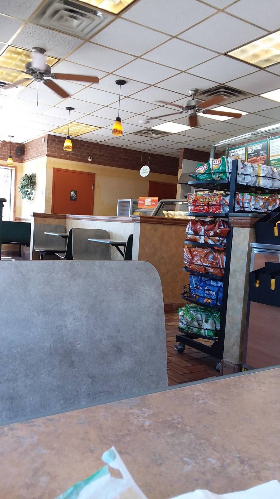Subway | restaurant | 5655 147th St N, Hugo, MN 55038, USA | 6514297607 OR +1 651-429-7607