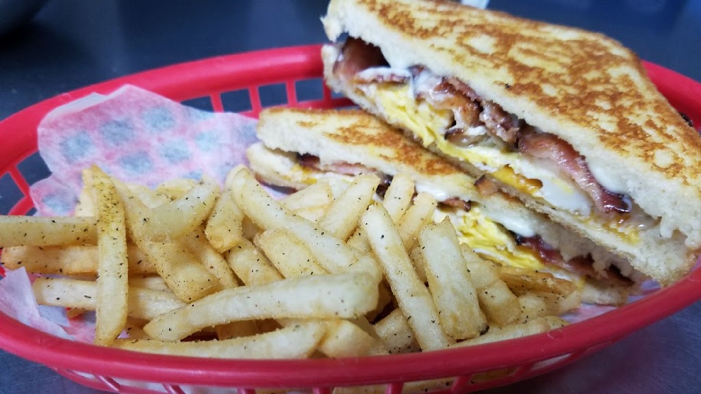 Masons Sports Pub & Grub | restaurant | 10634 N 51st Ave, Glendale, AZ 85304, USA | 6238789874 OR +1 623-878-9874