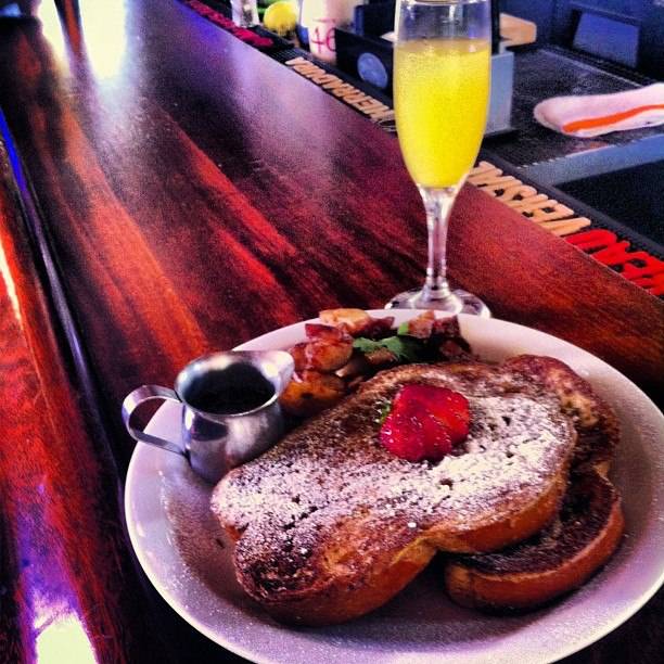 Mojos Lounge & Bar | restaurant | 428 1st St, Woodland, CA 95695, USA | 5306610428 OR +1 530-661-0428