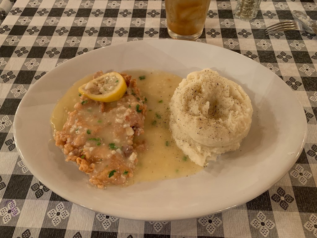 The Brick House | restaurant | 201 E Main St, Ada, OK 74820, USA | 5804537006 OR +1 580-453-7006