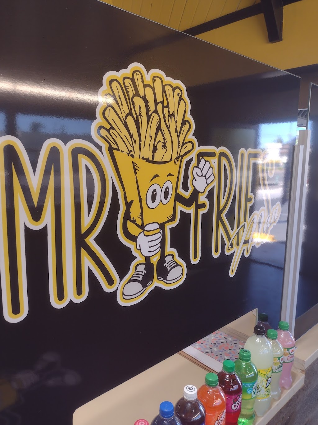 MR FRIES MAN | Long Beach | meal takeaway | 1009 E Artesia Blvd, Long Beach, CA 90805, USA | 5622690839 OR +1 562-269-0839