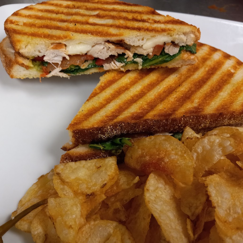 Sal’s Italian Eatery and Speakeasy | restaurant | 1624 Carter Ave, Ashland, KY 41101, USA | 6063931312 OR +1 606-393-1312