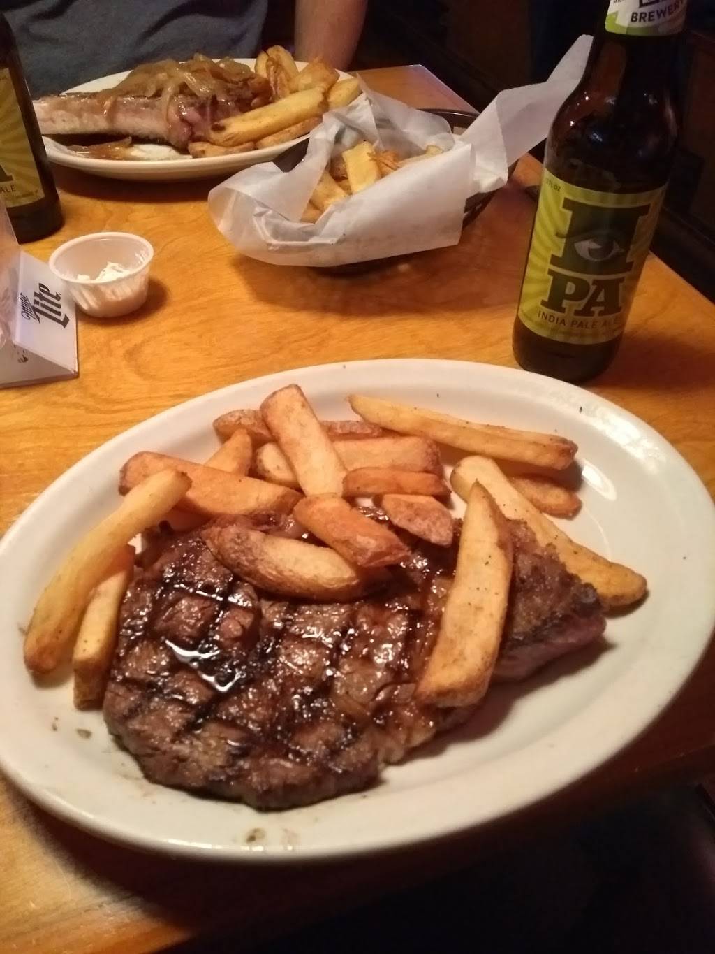 Texas Roadhouse | restaurant | 2513 Plaza Ct, Waukesha, WI 53186, USA | 2627987427 OR +1 262-798-7427