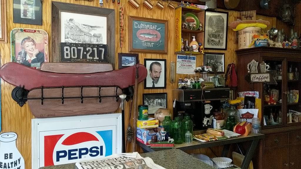 Vinnys Mini Hot Dogs | restaurant | 142 Milton Ave, Ballston Spa, NY 12020, USA | 5183093002 OR +1 518-309-3002