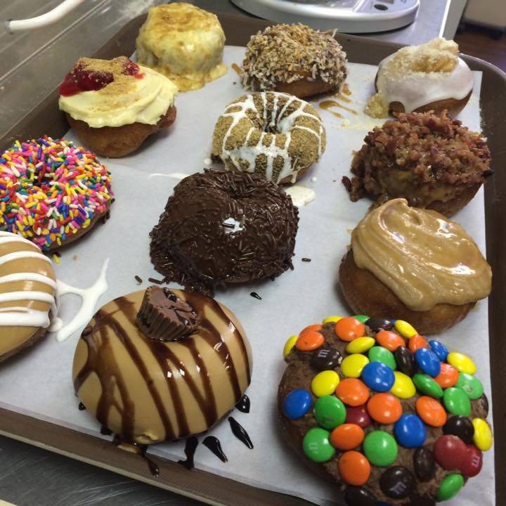 Dunkin | bakery | 366 W Main St, Leola, PA 17540, USA | 7176568040 OR +1 717-656-8040