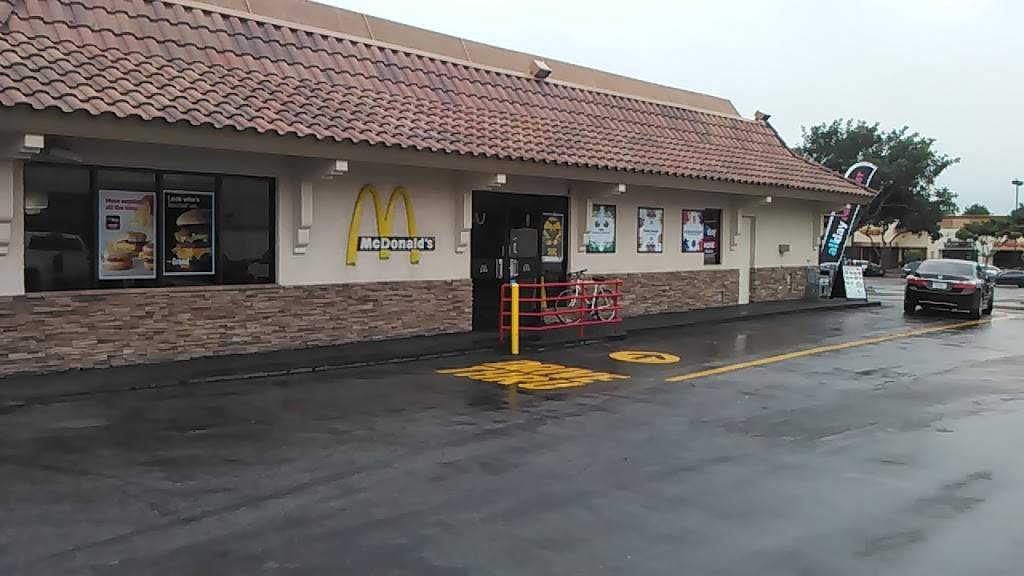 McDonalds | cafe | 5980 Telegraph Rd, Ventura, CA 93003, USA | 8056429798 OR +1 805-642-9798
