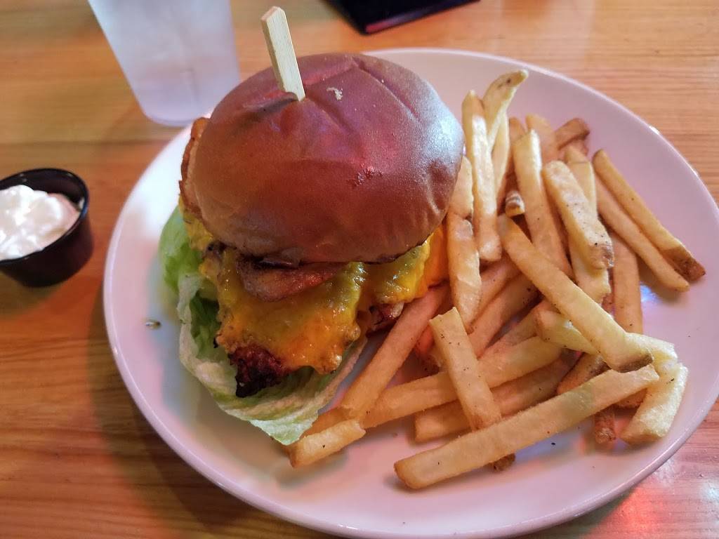 Applebees Grill + Bar | restaurant | 1101 W Reelfoot Ave, Union City, TN 38261, USA | 7318860085 OR +1 731-886-0085